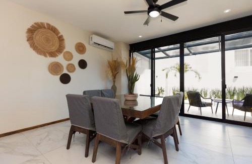 La Cruz de Huanacaxtle Villa | Casa 4 recamaras, alberca, terraza y club playa.