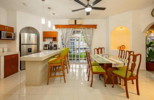 Montecarlo House | Casa Amplia, 4 Hab con Alberca, Gym y Terraza