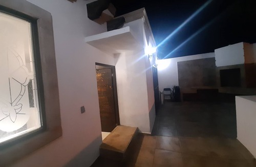 La Paz House | CASA CONCHALITO (HOSPITALS) 5 min malecon