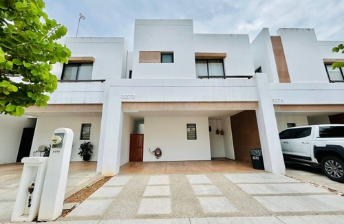 Mazatlan House | Casa en privada frente a la alberca by PartnerHost
