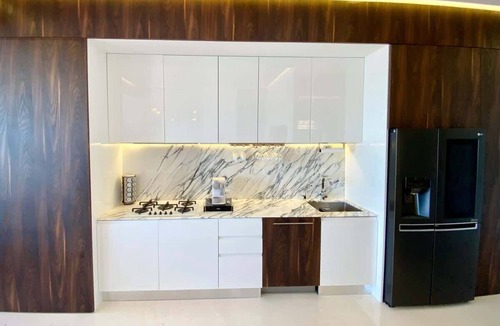 Romantic Zone Condo | Casa Frida: Luxe Pier 57 Oceanview Corner Unit