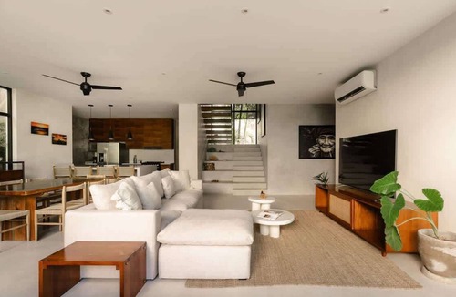 Tulum City Center Apartment | Casa Iguana Private Villa Large Pool Beach Club