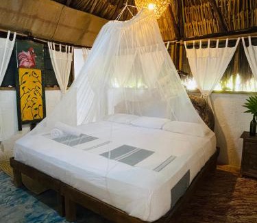 Rio Lagartos Hotel | Casa Jade Ecobungalows Las coloradas
