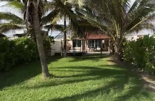Zihuatanejo House | Casa Mana: Playa Blanca beachfront home w/private pool and outdoor kitchen