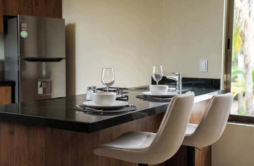 Villa Juarez Apartment | Casa Medusa- Sunny Escape Steps From The Sea