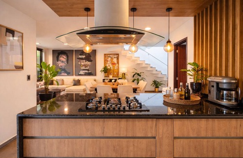 Juriquilla House | Casa Moderna con Recamara en Planta Baja, Juriquilla