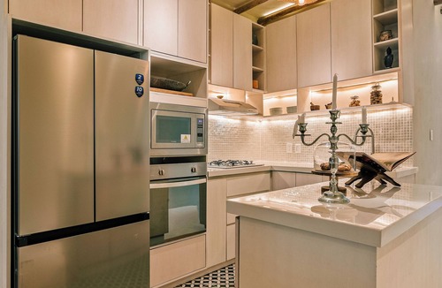 La Gloria House | Casa Rocka Boutique Breakfast& Beach Club included