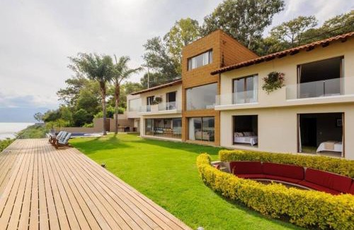 El Santuario House | Casa Valentina