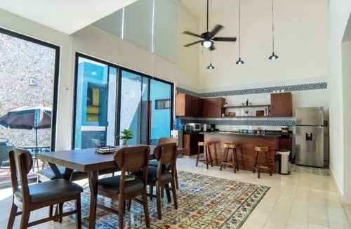 Centro House | Charming 3-bedroom house with AC, WiFi in superb Mérida