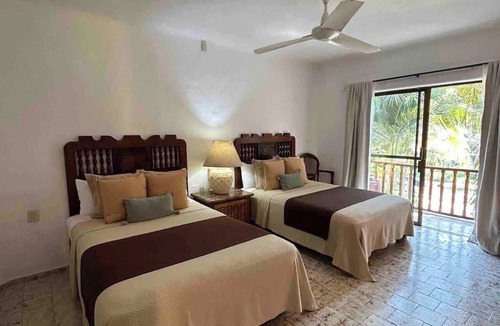 South Hotel Zone Condo | Charming bedroom near the beach 15-139 C