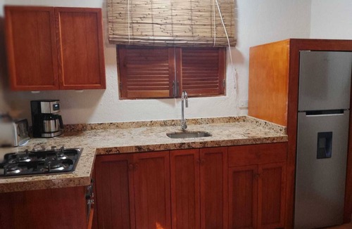 Playa Las Gatas House | Charming bungalow at gorgeous La Ropa Beach, Zihuatanejo