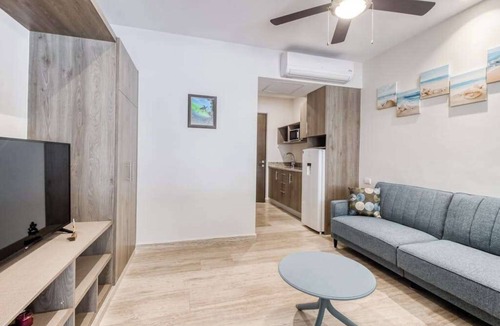 12th Street Condo | Chic studio in Playa Centro, rooftop pool & gym