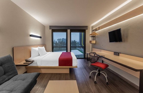 Celaya Hotel | City Express by Marriott Celaya Galerias