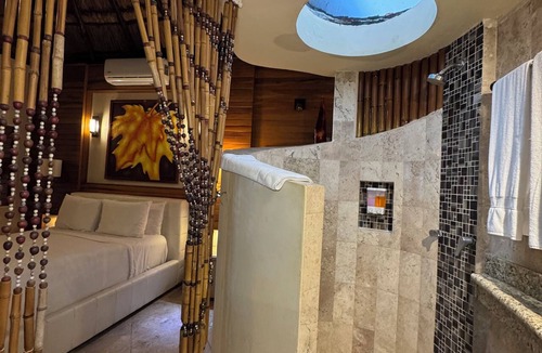 Villa Juarez Hotel | Cocos Cabañas Playa del Carmen Adults only