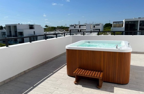 Merida Apartment | Cozy loft with private jacuzzi.