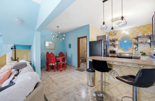 San Miguel House | Cozy Tropical House with Jacuzzi and Fast WiFi