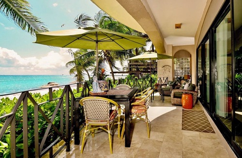 Centro Condo | Delightful Luna Encantada D1-True Beachfront Luxury- Susan Mattingly