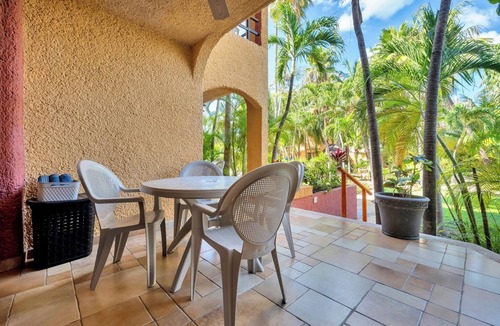 Centro - Supmza 001 Condo | Deluxe Ground Floor Condo #5 at Nautibeach - Poolside and Beachfront