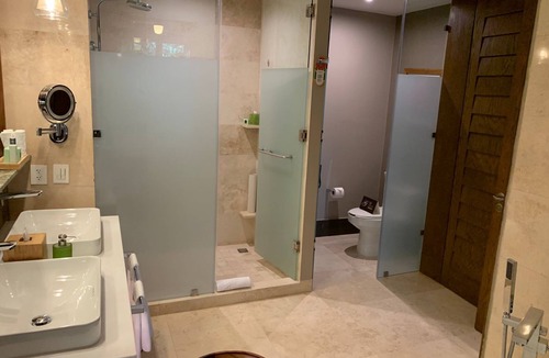 Villa Juarez Hotel | Deluxe Suite - THANKSGIVING WEEK 2021 available.