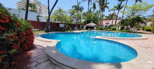 Zona Dorada Apartment | Departamento Familiar con Alberca Zona Dorada - Villa Serena