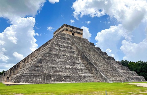 Cancun House | Early access tour to Chichen Itza, Cenote Hubiku and Valladolid.