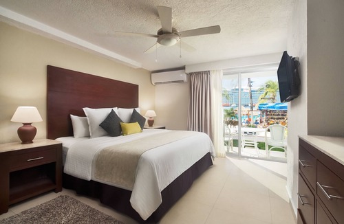 Cozumel Resort | El Cid La Ceiba Beach Hotel