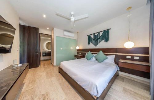 Zama House | Elegant 2BR w Rooftop Pool Close to Beach