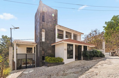 Taxco House | Elegant Suite in Taxco | 1 Bedroom