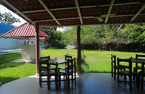 Santa Elena Hotel | ENCHANTED LAGOON TOURIST