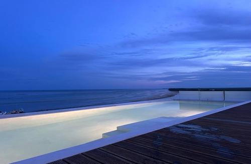 Mahahual Apartment | Exclusive Detached House with Jungle View in Mahahual