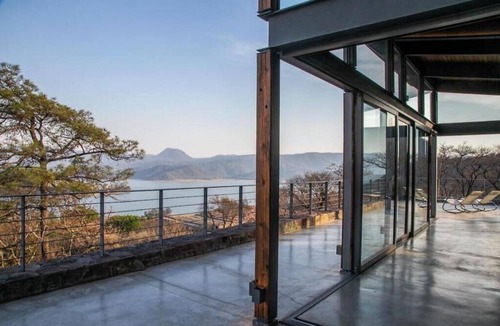 El Santuario House | Exclusive home in El Santuario, with a view of the lake