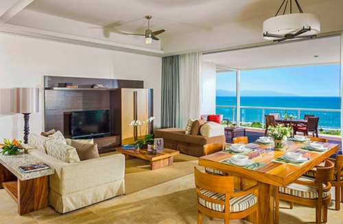 Bucerias Resort | Exquisite 2 Bed 2 Bath Villa in Paradise at the Grand Luxxe