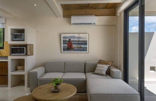 Puerto Aventuras Apartment | Family-Friendly Apartment with Pool & Fast WiFi
