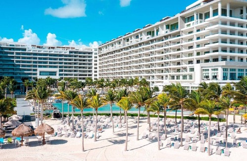 Playa Mujeres Villa | ​[GARZA BLANCA] All-Inclusive Optional/Luxe Oceanfront Beach Resort