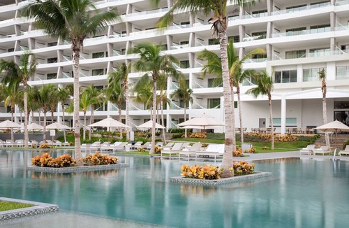 Puerto Juarez Resort | Garza Blanca at Cancun. Luxurious beachfront 2 bedroom suite sleeps 6!