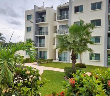 Cancun Apartment | Gorgeous Apartment HOEStel Long Island!