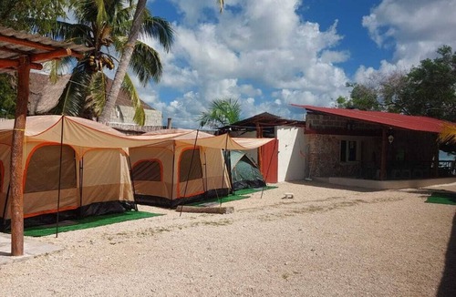Bacalar Cabin | HEADLINE CAMPER 1