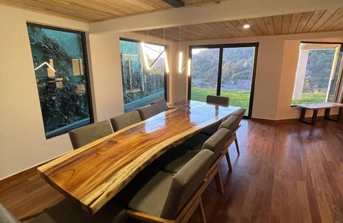 Valle de Bravo House | Hermosa casa acogedora con alberca y terraza con vistas espectaculares al lago