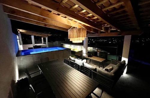 Valle de Bravo House | Hermosa casa acogedora con alberca y terraza con vistas espectaculares al lago