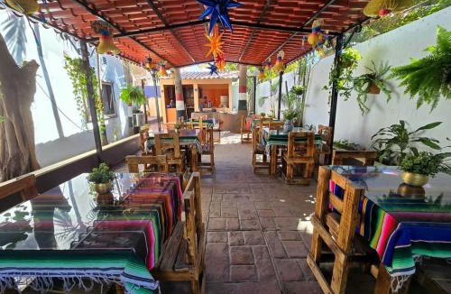 Mazatlan Hotel | Hostal Casa de Arnold
