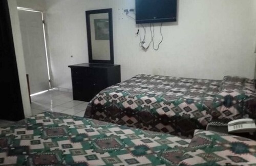 Ciudad Victoria Hotel | Hotel Santander Inn & Suites