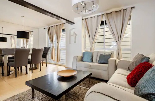 Guadalupe House | House in Apodaca, Gated Community, WiFi, Sleeps 6, with Terrace