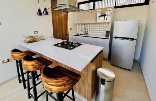 El Marques House | Huma Jacuzzi & Jazz | SISU Homes