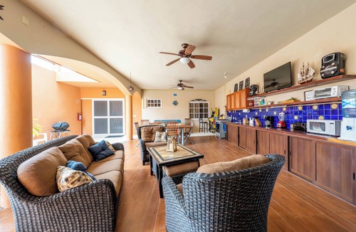 Colonia Meteorologico House | Island HQ - Casa Bella Noche - 4 bedroom , 4 full bath and 2 1/2 bath Villa.