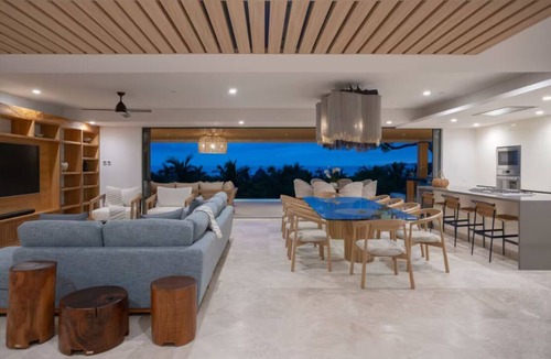 Emiliano Zapata Villa | Kupuri Villa 4- Get 30% OFF NYE
