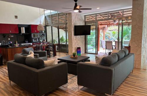 Cancun Villa | La Casa Frenette