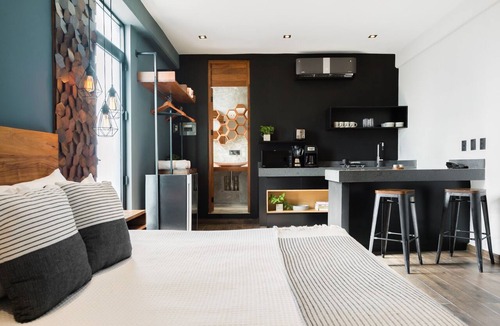 Centro Apartment | Leaf Boutique Condos