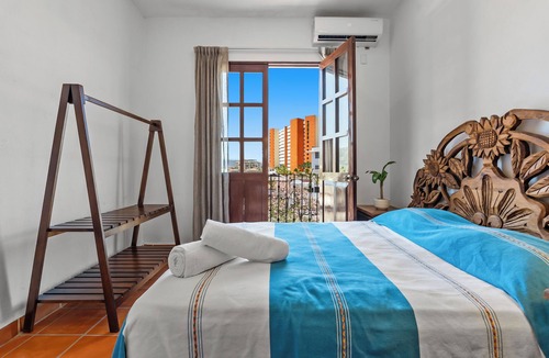 Diaz Ordaz Hotel | Los Gonzalez Hotel by Monyxbnb