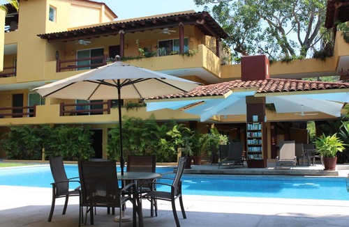 Zihuatanejo Apartment | Los Mangos