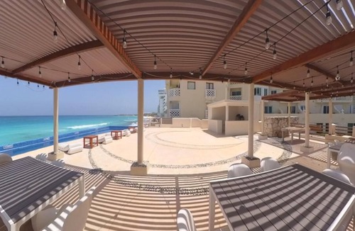 Downtown Cancun Hotel | LUNA SUITE WITH BALCONY AND OCEAN VIEW IN HOTEL ZONE